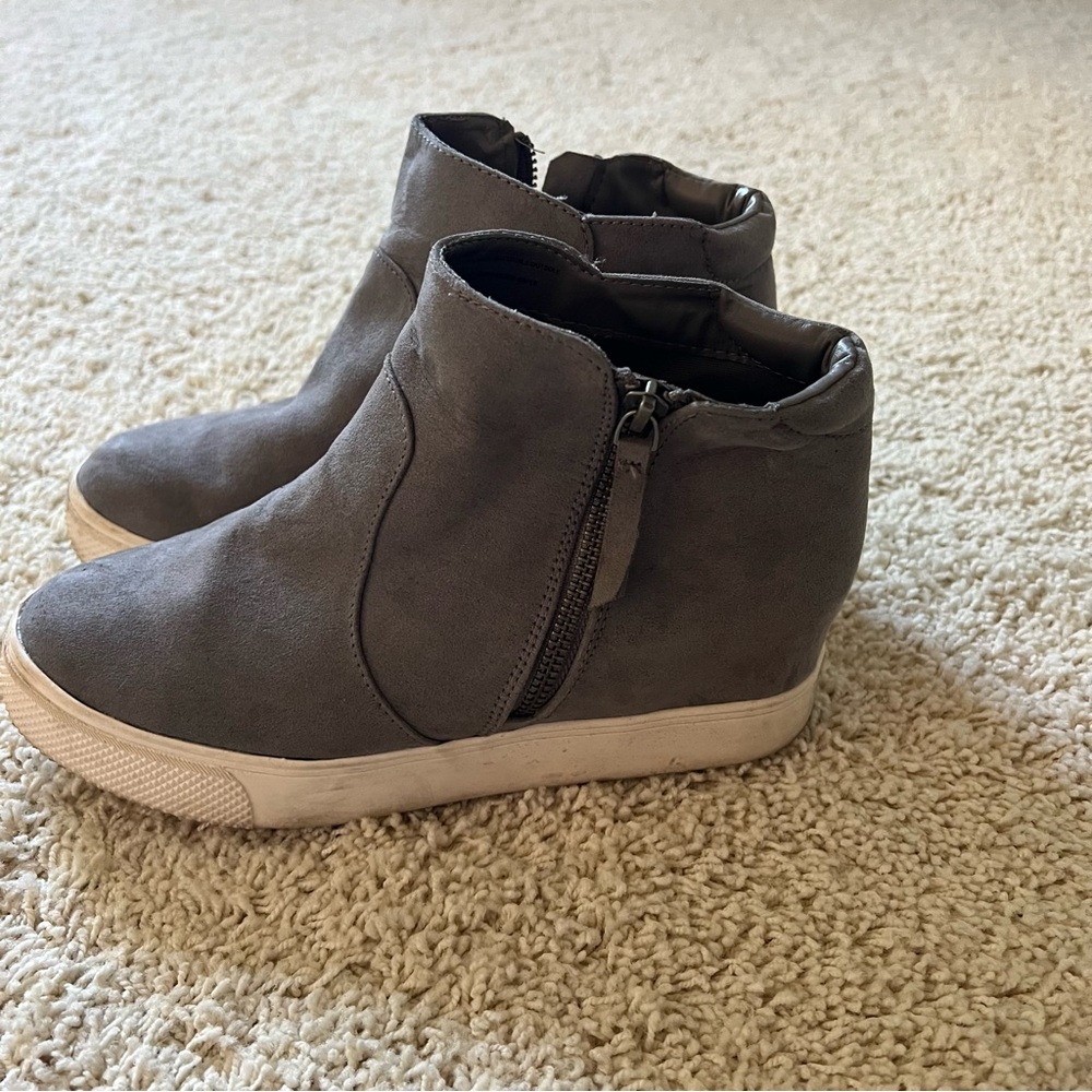 Universal Thread Booties